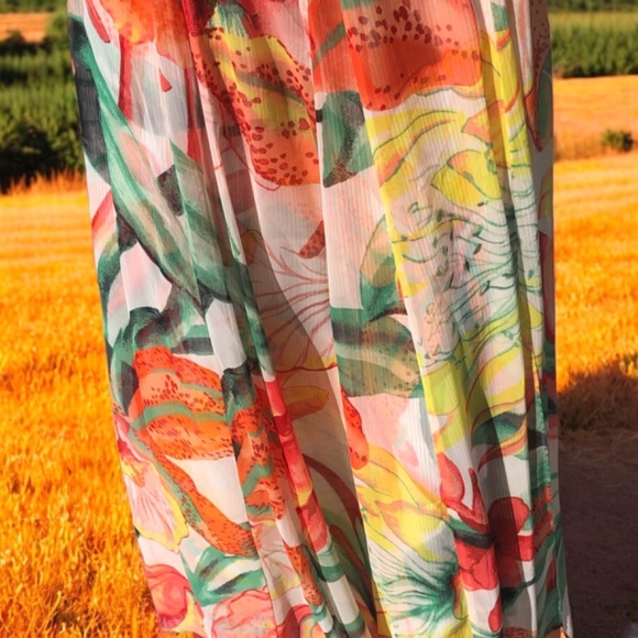 WHBM Drama Maxi Skirt - Picture 2 of 11